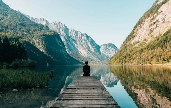 Quiet natural scenery for reflection